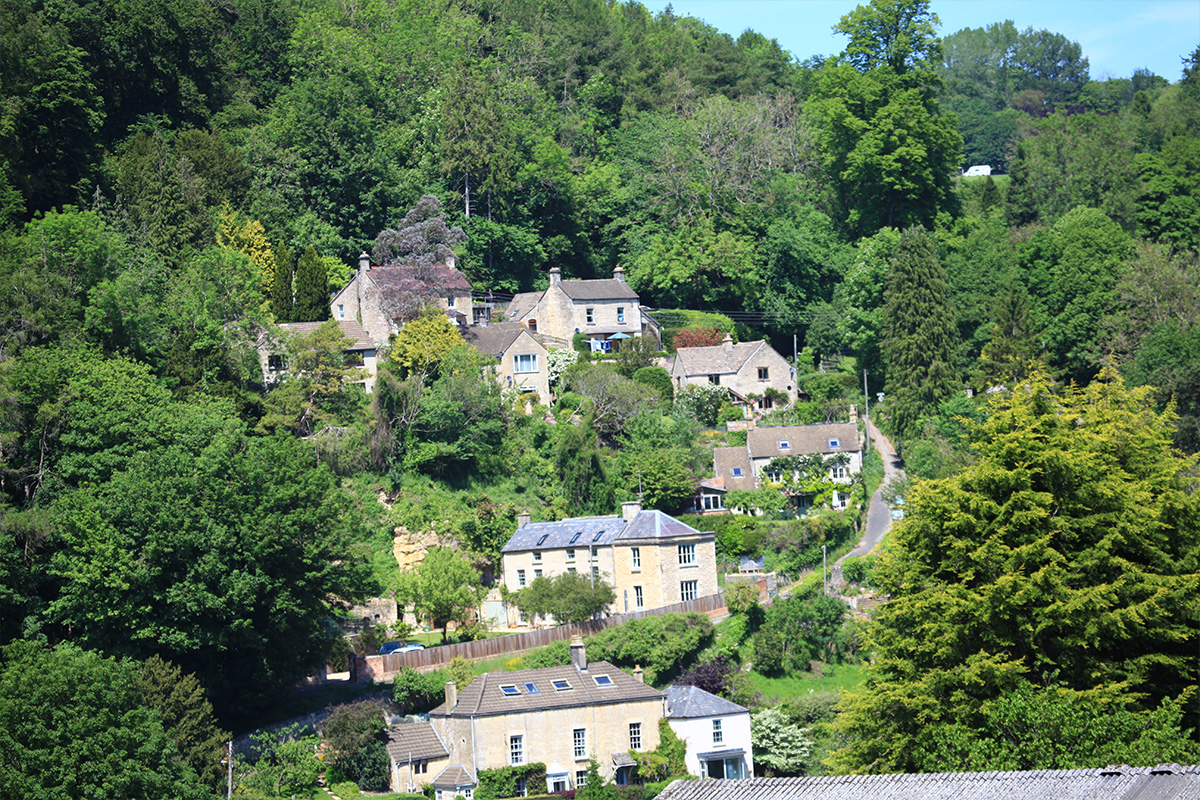 houses_up_hill