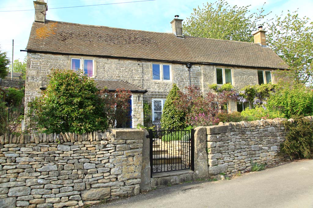 traditional-cotswold-cottage